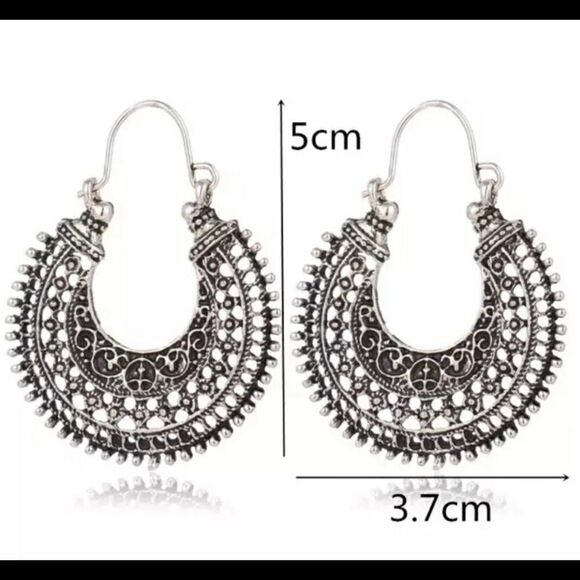 NEW Antique Silver Tone Vintage Style Earrings - Picture 4 of 4